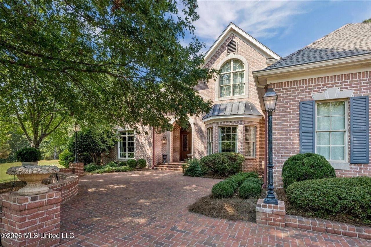 5220 Wedgewood Drive, Olive Branch, MS 38654 Main Photo