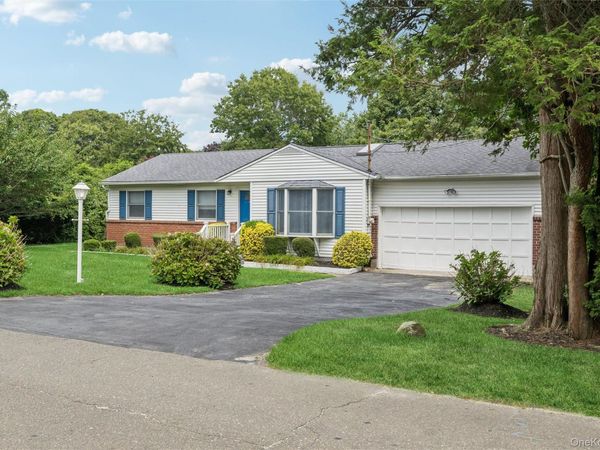 59 Homewood Drive , Hampton Bays, NY 11946