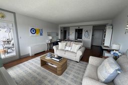 1520 Senate Street  photo 4