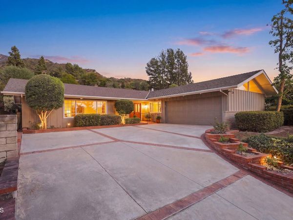 2725 Brierhaven Drive, La Crescenta, CA 91214