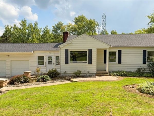 17300 Spanghurst Drive , Walton Hills, OH 44146