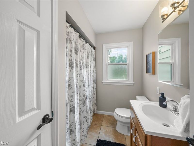 17300 Spanghurst Drive, Walton Hills, OH 44146 Photo 20