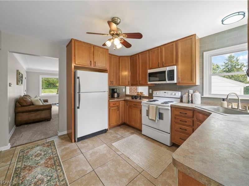 17300 Spanghurst Drive, Walton Hills, OH 44146 Photo 9