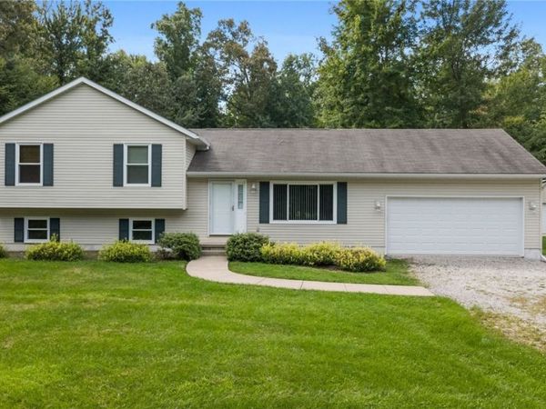 4033 Court Road, Wakeman, OH 44889