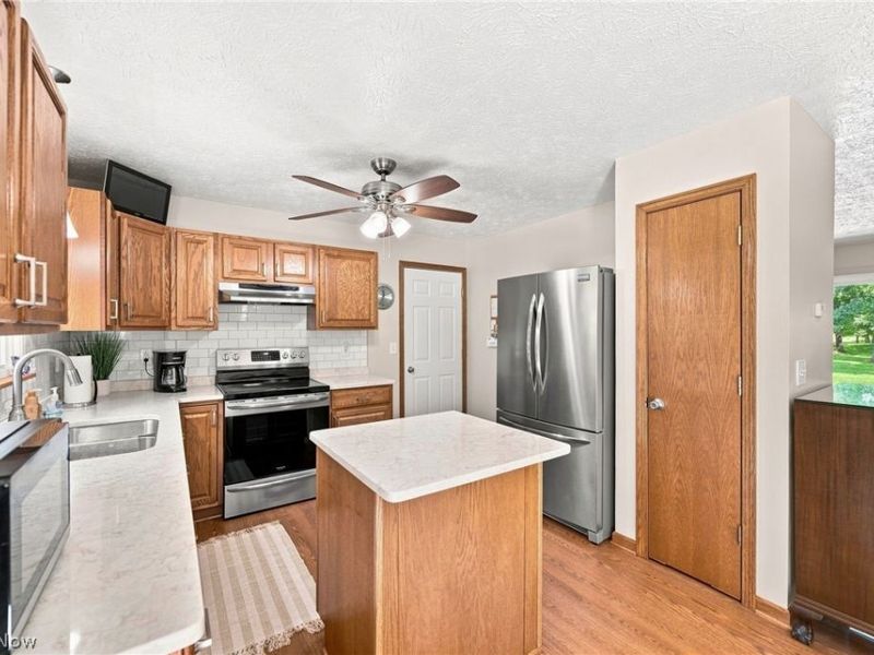 4033 Court Road, Wakeman, OH 44889 Photo 9