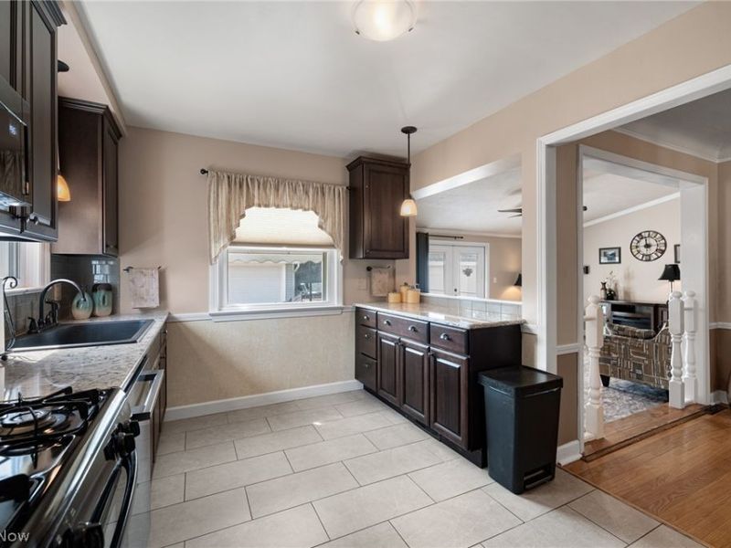 8713 Memphis Villas Boulevard, Brooklyn, OH 44144 Photo 13