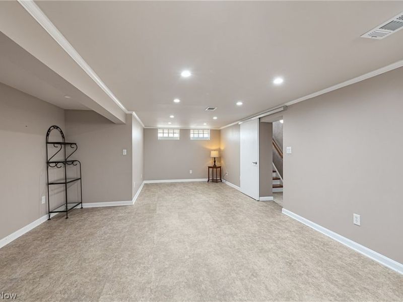 8713 Memphis Villas Boulevard, Brooklyn, OH 44144 Photo 23