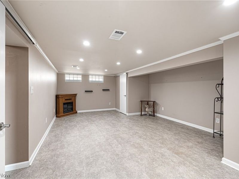 8713 Memphis Villas Boulevard, Brooklyn, OH 44144 Photo 24