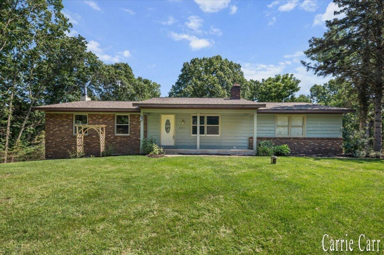 4291 4 Mile Road Ne, Grand Rapids, MI 49525 Main Photo