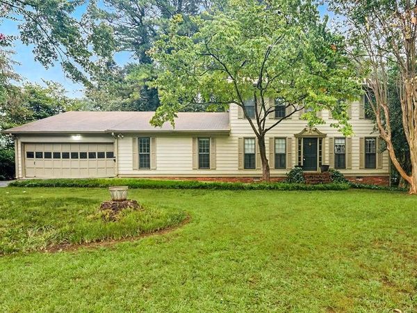 528 Chanterella Road SW, Lilburn, GA 30047