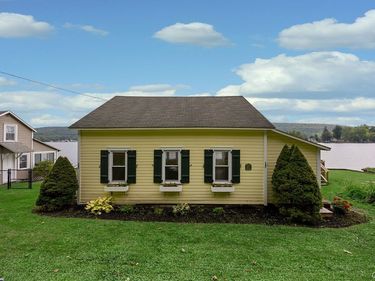 431 W Lake Road , Deruyter, NY 13052