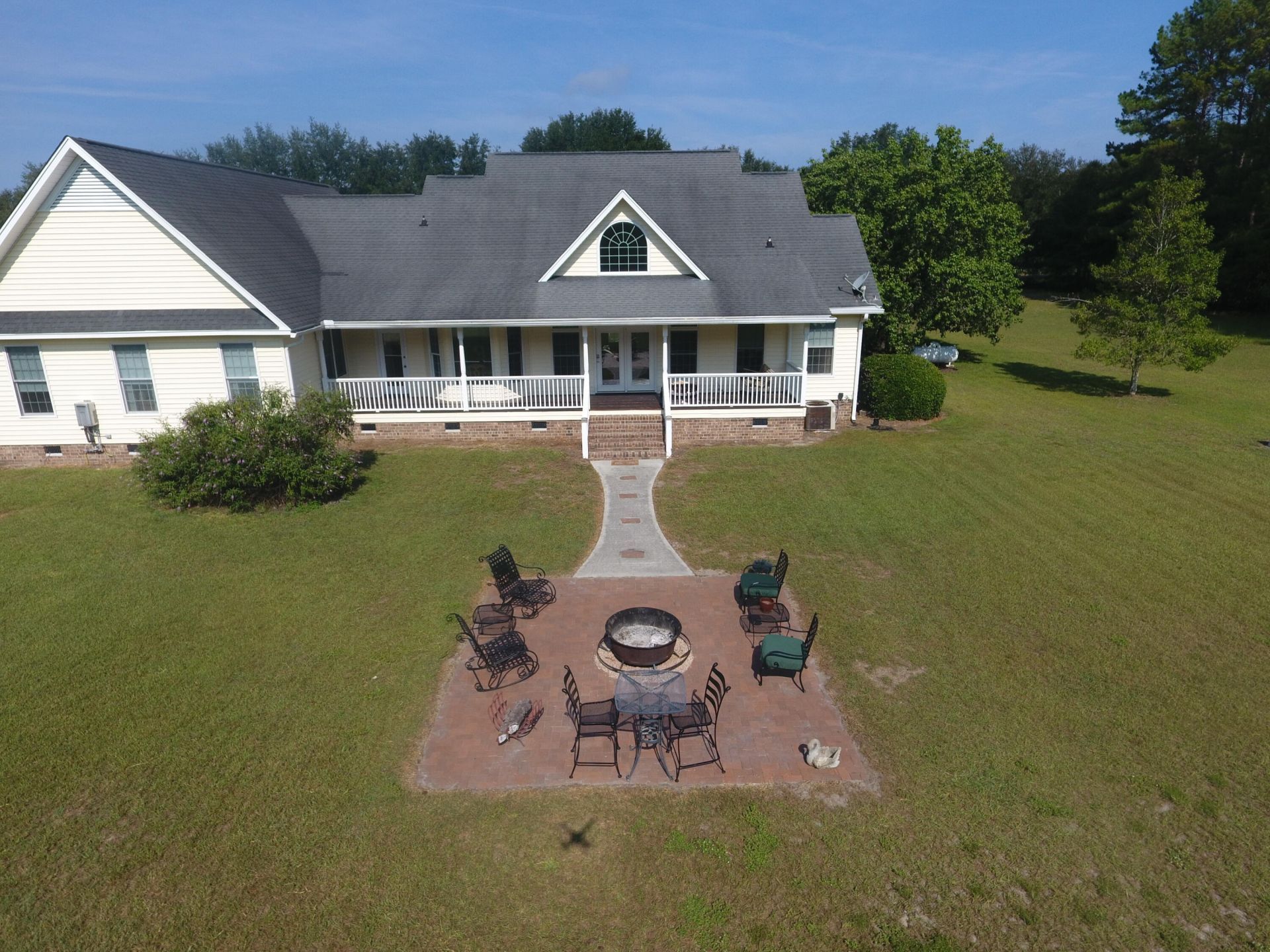 220 Sandy Springs Circle Photo 11
