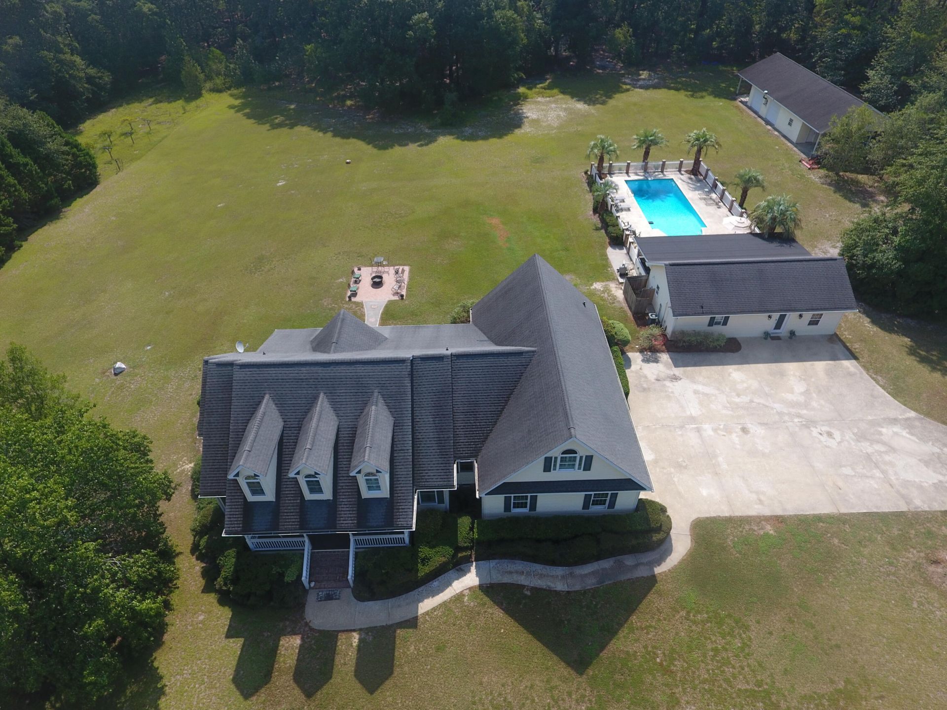 220 Sandy Springs Circle Photo 12