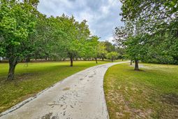 220 Sandy Springs Circle photo 4