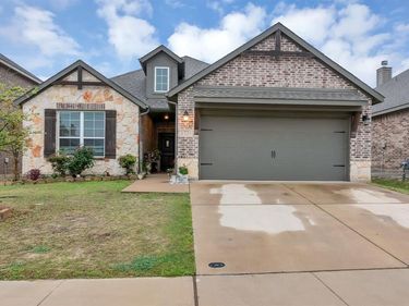 1728 Rio Secco Drive, Fort Worth, TX 76131