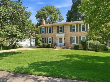 709 MCKINLEY STREET NE, VIENNA, VA 22180