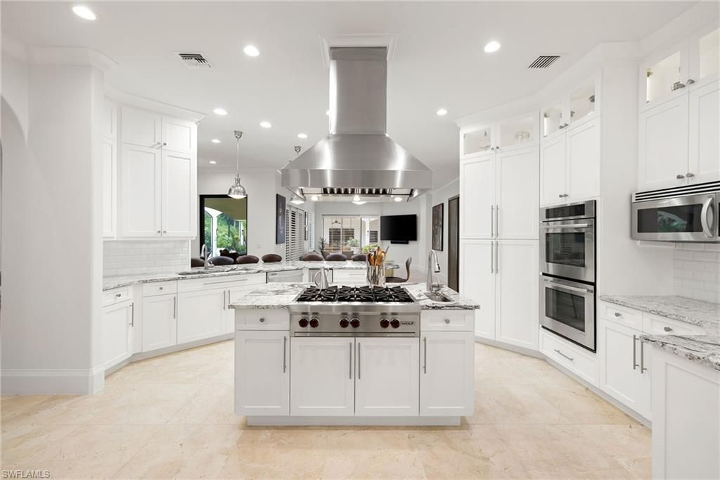 4860 Sycamore Dr, Naples, FL 34119 Photo