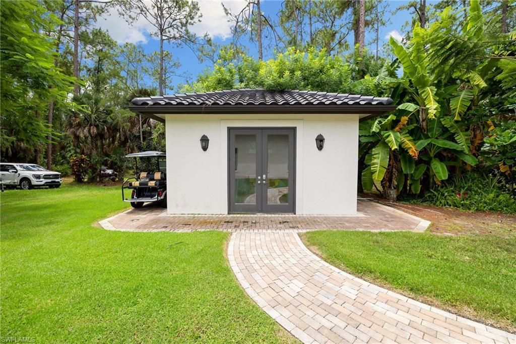 4860 Sycamore Dr, Naples, FL 34119 Photo