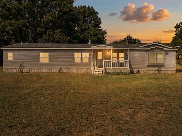 5782 Valley Road , Skiatook, OK 74070