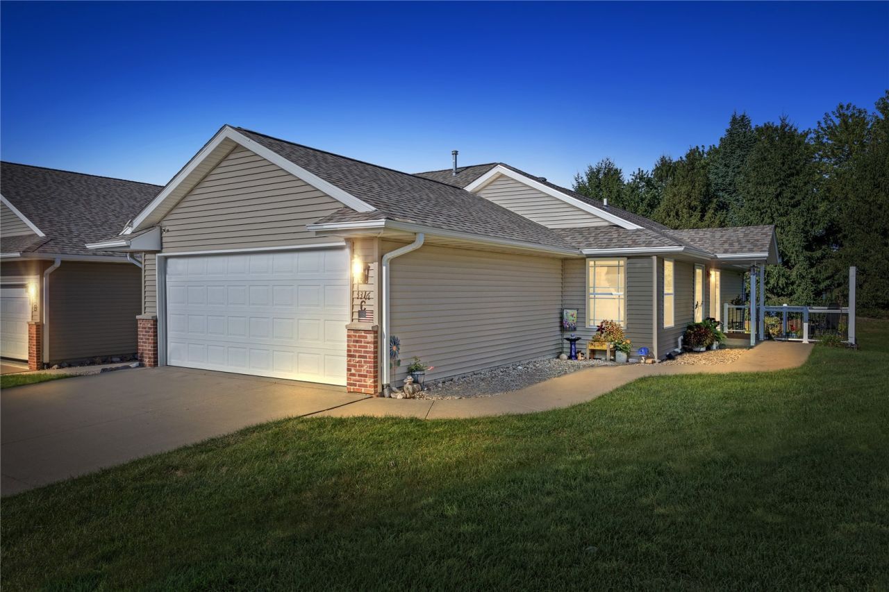 3316 Banar Drive Sw, Unit C, Cedar Rapids, IA 52404 Main Photo