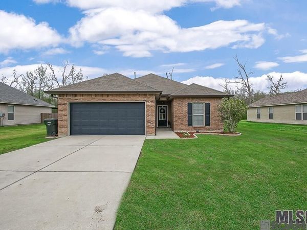 16228 Old Samuel Dr, Prairieville, LA 70769