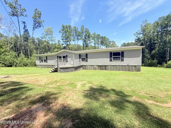 1206 Quinlivan Road, McComb, MS 39648