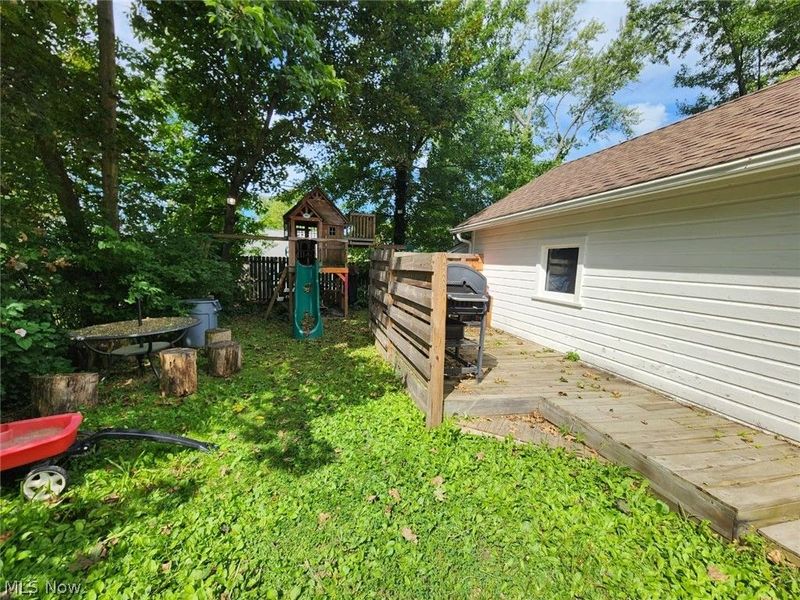 932 Hardesty Boulevard, Akron, OH 44320 Photo 4