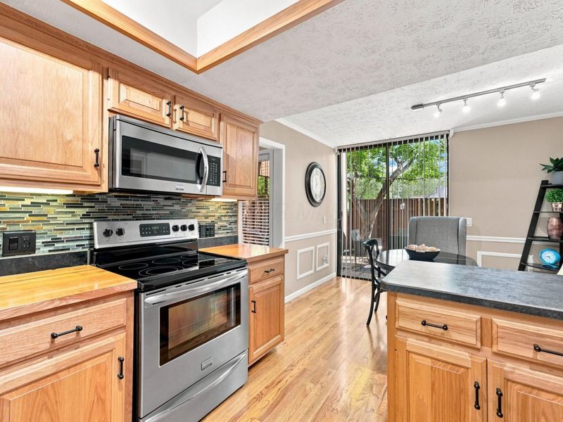 5051 Chuckleberry Lane , Unit 2, Westerville, OH 43081 Photo 11