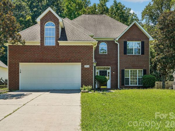 1916 Wilrose Place , Matthews, NC 28105