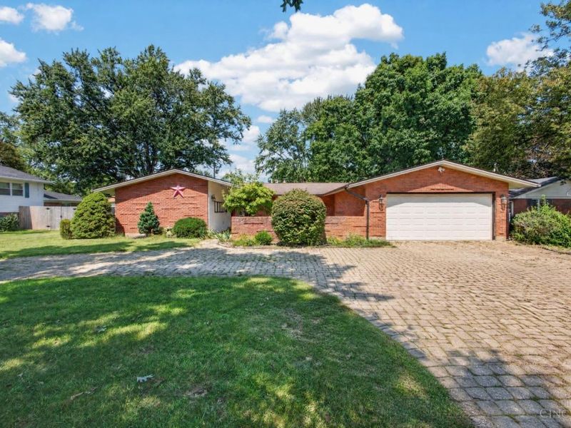 2317 E Rahn Road, Kettering, OH 45440 Photo 1
