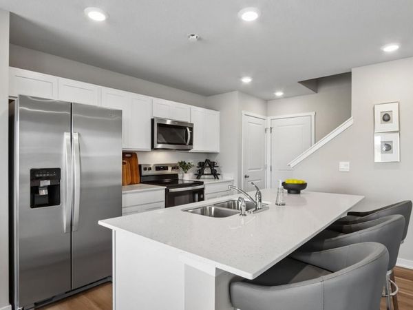 D-103 2401 E 50th Court, Des Moines, IA 50317