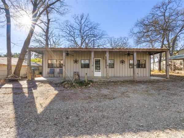 309 Cedar Point Circle, Gordonville, TX 76245
