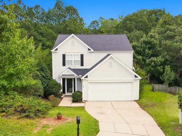 105 Thornton Green Place, Holly Springs, NC 27540