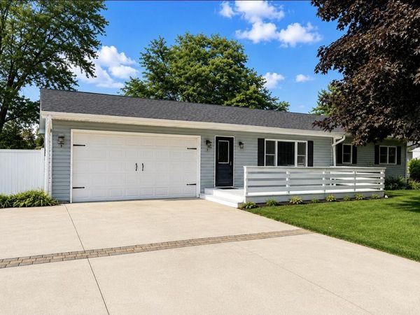 1170 Cypress Pt, Twin Lakes, WI 53181