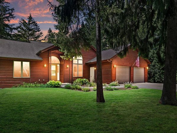10845 N Wauwatosa Rd, Mequon, WI 53097