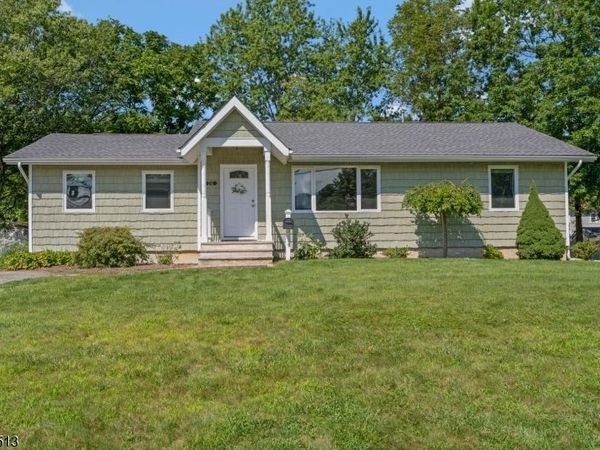 26 Central Ave, Mine Hill, NJ 07803
