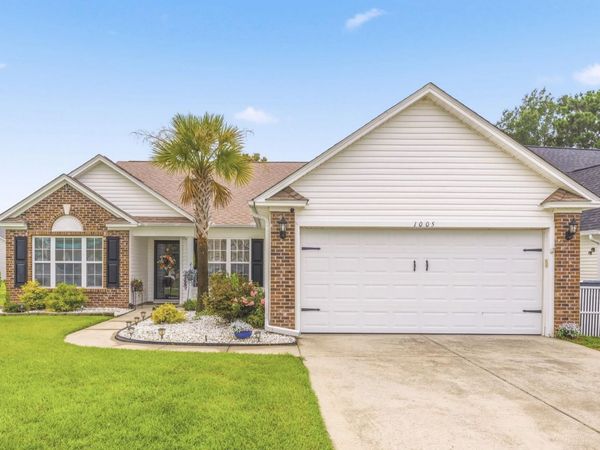 1005 Jocassee Dr., Little River, SC 29566