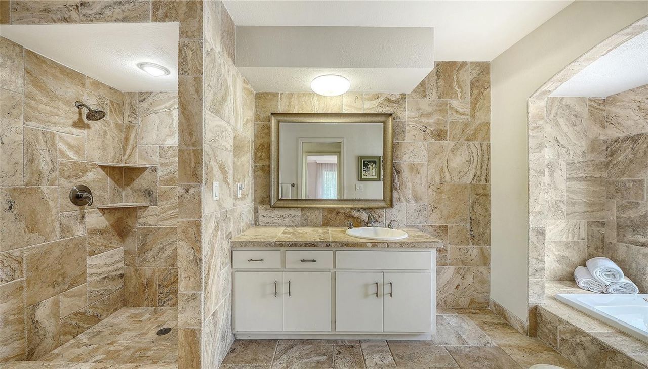 3522 Ferndell, Sarasota, FL 34235 Photo