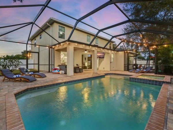 2930 W ROGERS AVENUE, TAMPA, FL 33611