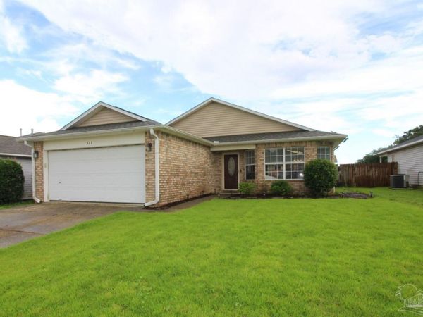 317 Mizzen Ln, Pensacola, FL 32507