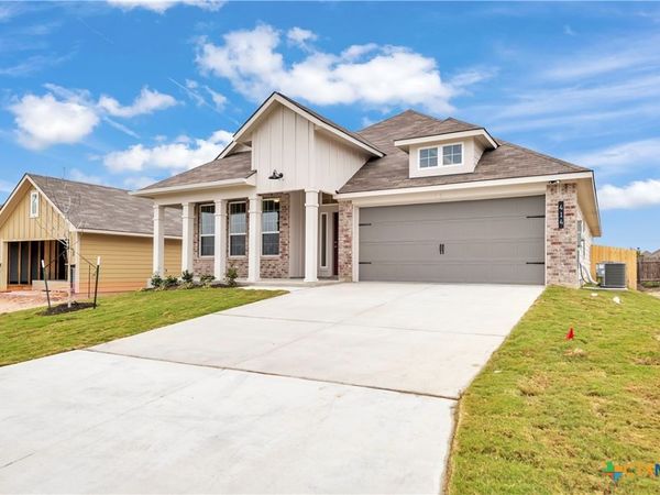 414 University Avenue , Troy, TX 76579