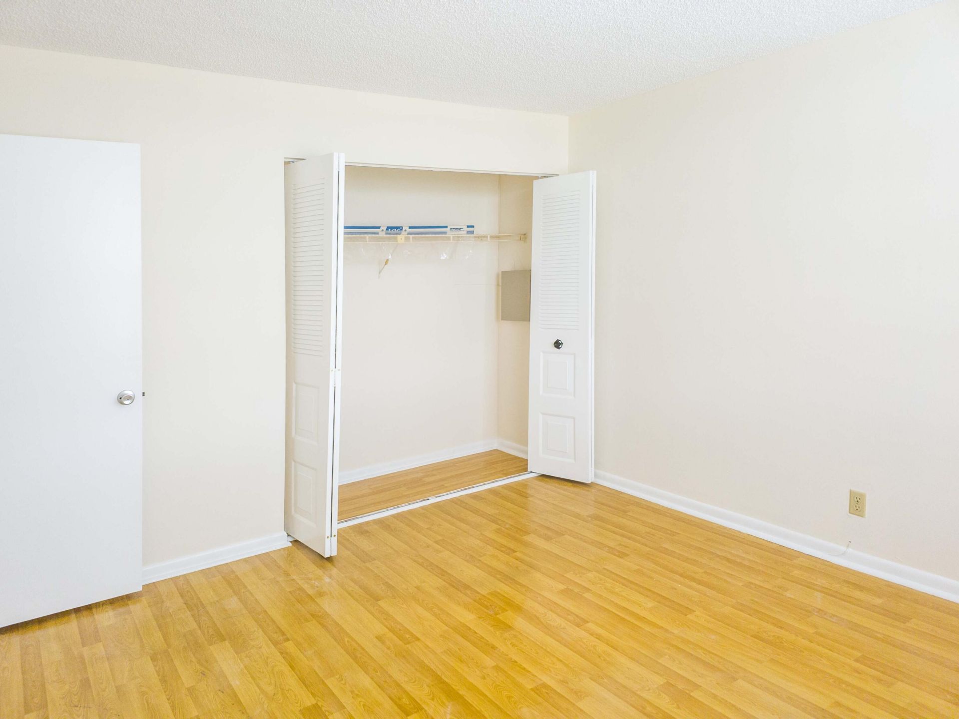 24 Abbey Lane, Unit 301, Delray Beach, FL 33446 Photo