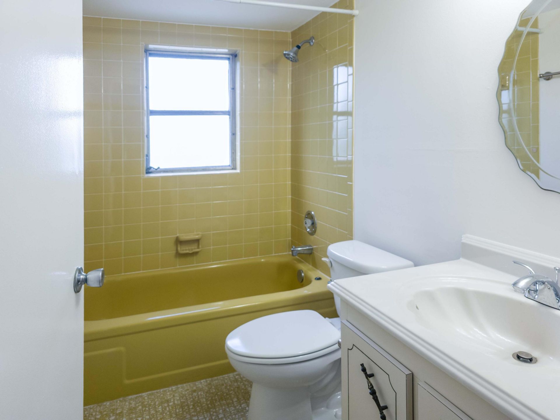 24 Abbey Lane, Unit 301, Delray Beach, FL 33446 Photo