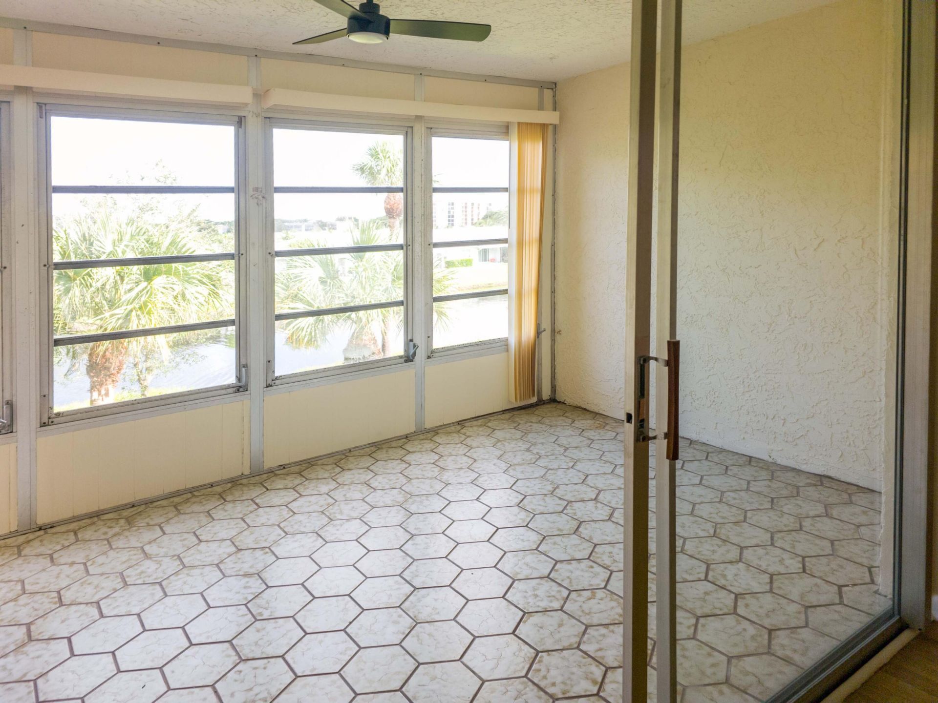 24 Abbey Lane, Unit 301, Delray Beach, FL 33446 Photo