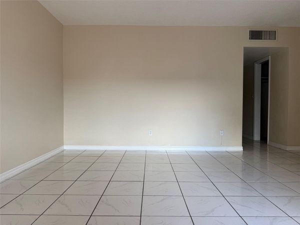4928 Hollywood Boulevard, Unit 10, Hollywood, FL 33021