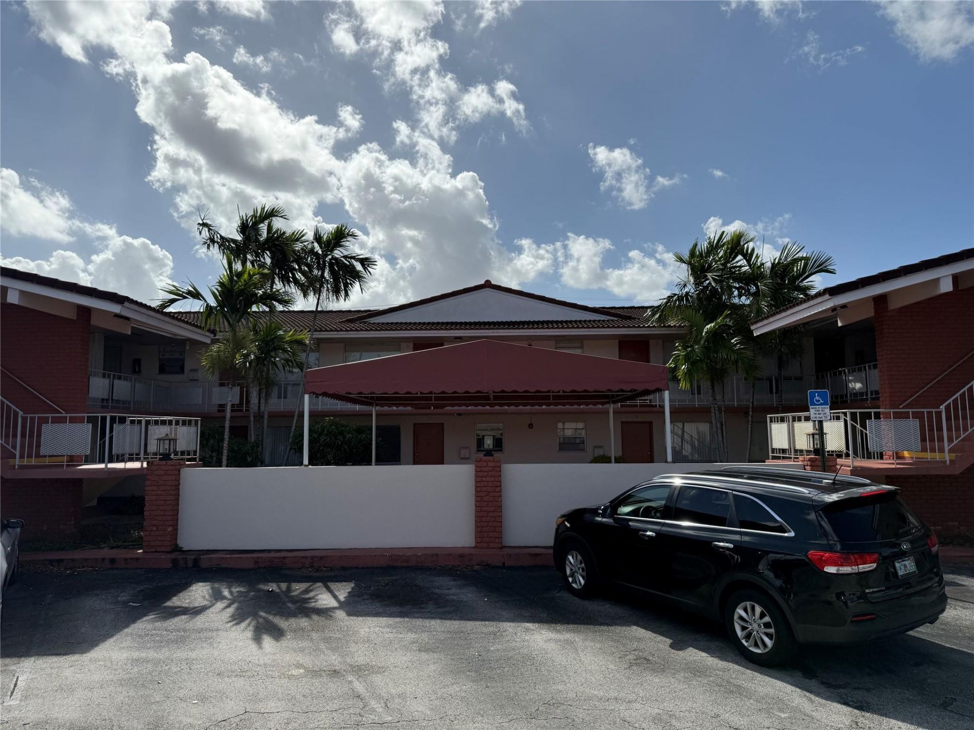 4928 Hollywood Boulevard, Unit 10, Hollywood, FL 33021 Photo