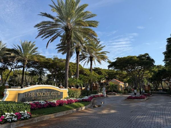 123 YACHT CLUB Way, Unit 111, Hypoluxo, FL 33462