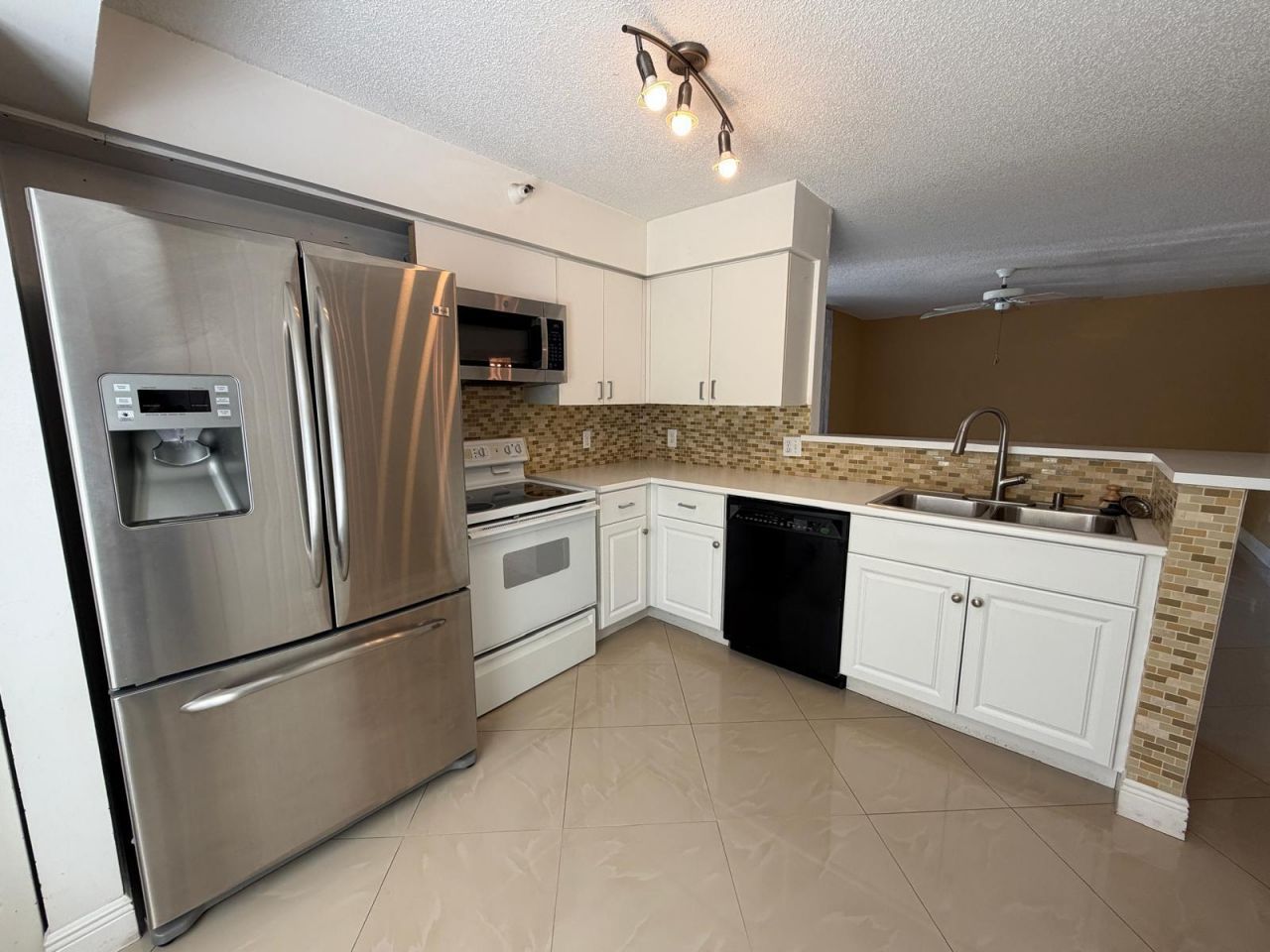 123 Yacht Club Way, Unit 111, Hypoluxo, FL 33462 Photo