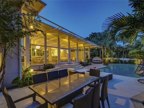 28 PELICAN Drive, Fort Lauderdale, FL 33301