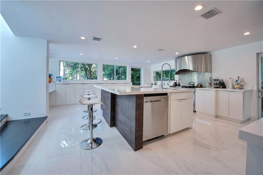 28 Pelican Drive, Fort Lauderdale, FL 33301 Photo